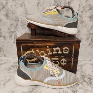 Pre-owned cole haan zerogrand global trainers